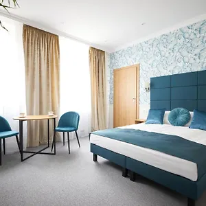 Klasztorna 25 Aparthotel